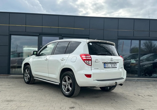 Toyota RAV4 cena 49900 przebieg: 215000, rok produkcji 2012 z Grodków małe 466